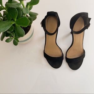 LC Lauren Conrad Black Heels